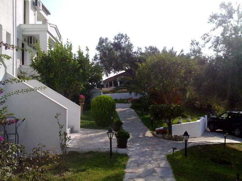 Zephyros Aparthotel Polychrono Luaran gambar