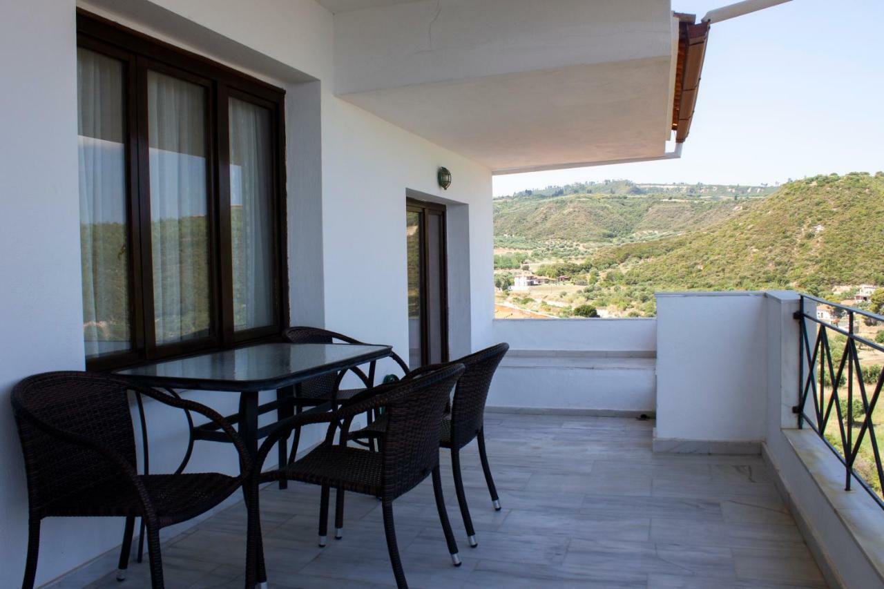 Zephyros Aparthotel Polychrono Luaran gambar