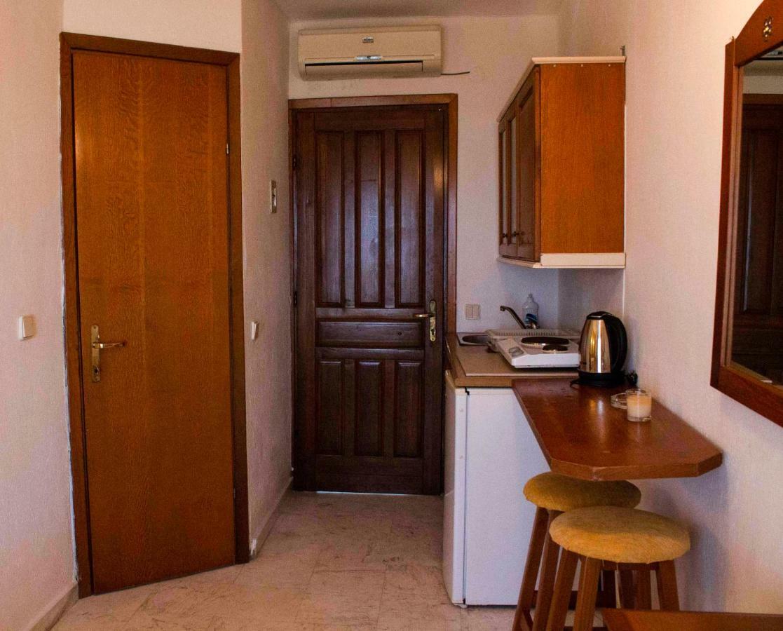 Zephyros Aparthotel Polychrono Luaran gambar