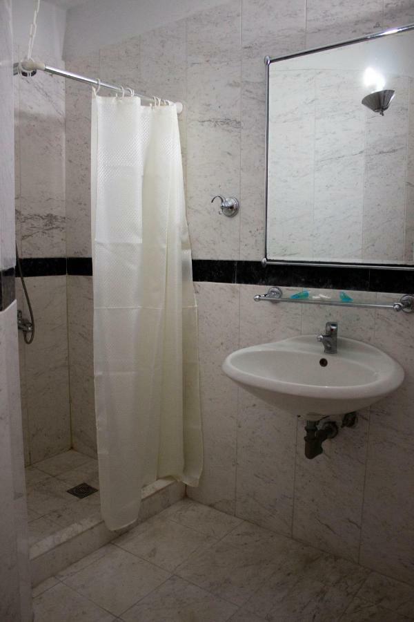 Zephyros Aparthotel Polychrono Luaran gambar