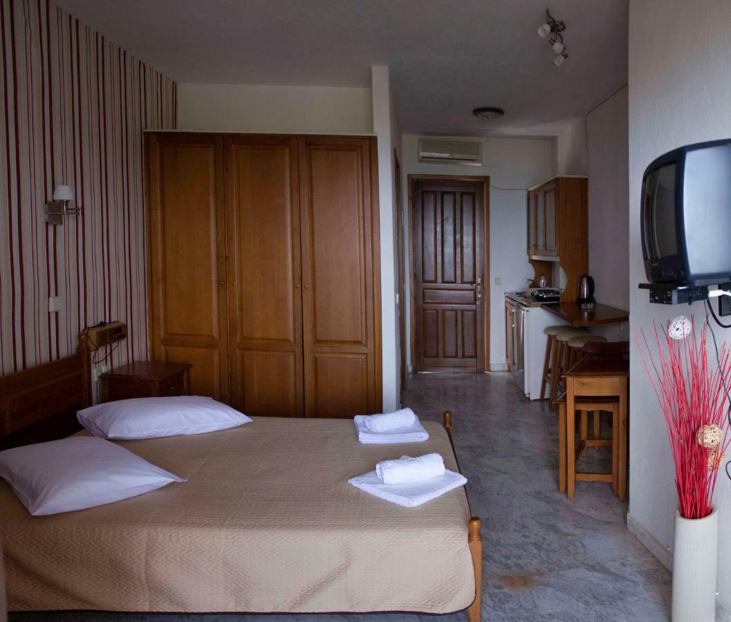 Zephyros Aparthotel Polychrono Luaran gambar