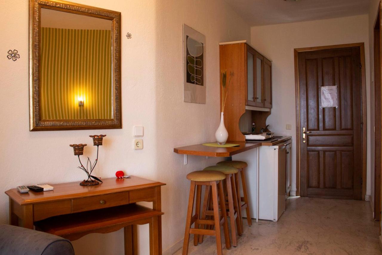 Zephyros Aparthotel Polychrono Luaran gambar