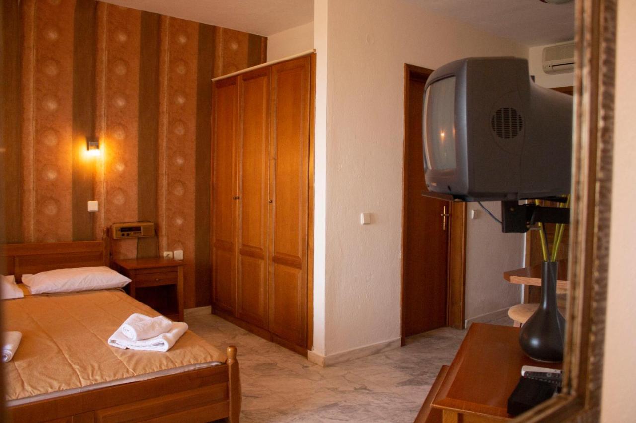 Zephyros Aparthotel Polychrono Luaran gambar